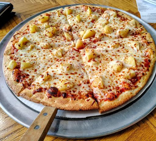 Saylor's Front Street Pizzeria